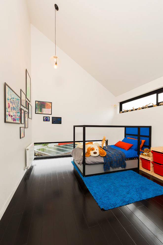 Design ideas for a mid-sized contemporary kids' room in Melbourne.