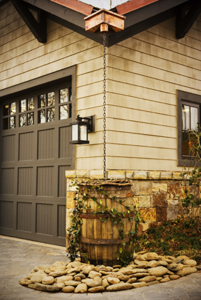 Traditional home design in Louisville.