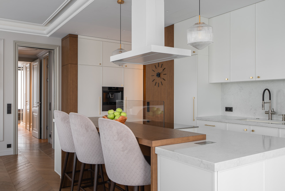 с видом на реку