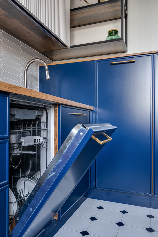 Современная синяя кухня
