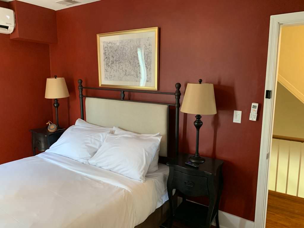 B&B Hawksbill Luray