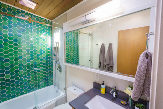 El Cerrito Hills Mid Century Modern Guest Bathroom