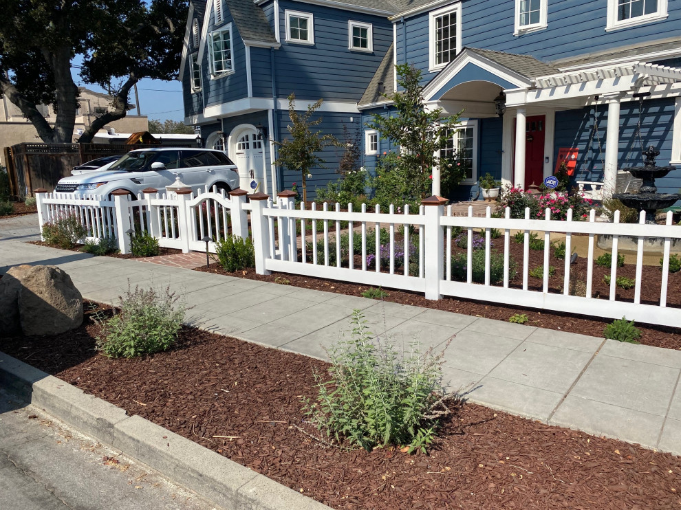 White Picket Fence & Landscaping
