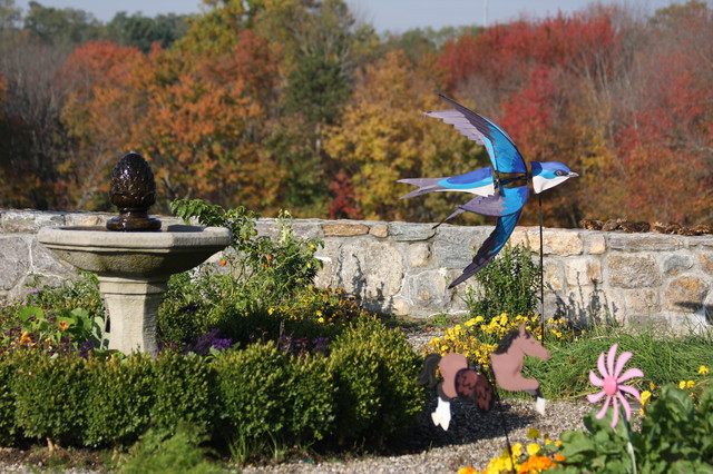 Steeple Chase Farm farmhouse-garden