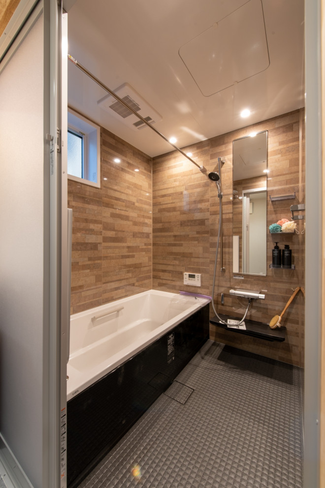 Источник вдохновения для домашнего уюта: главная ванная комната в скандинавском стиле с душевой комнатой и коричневой плиткой