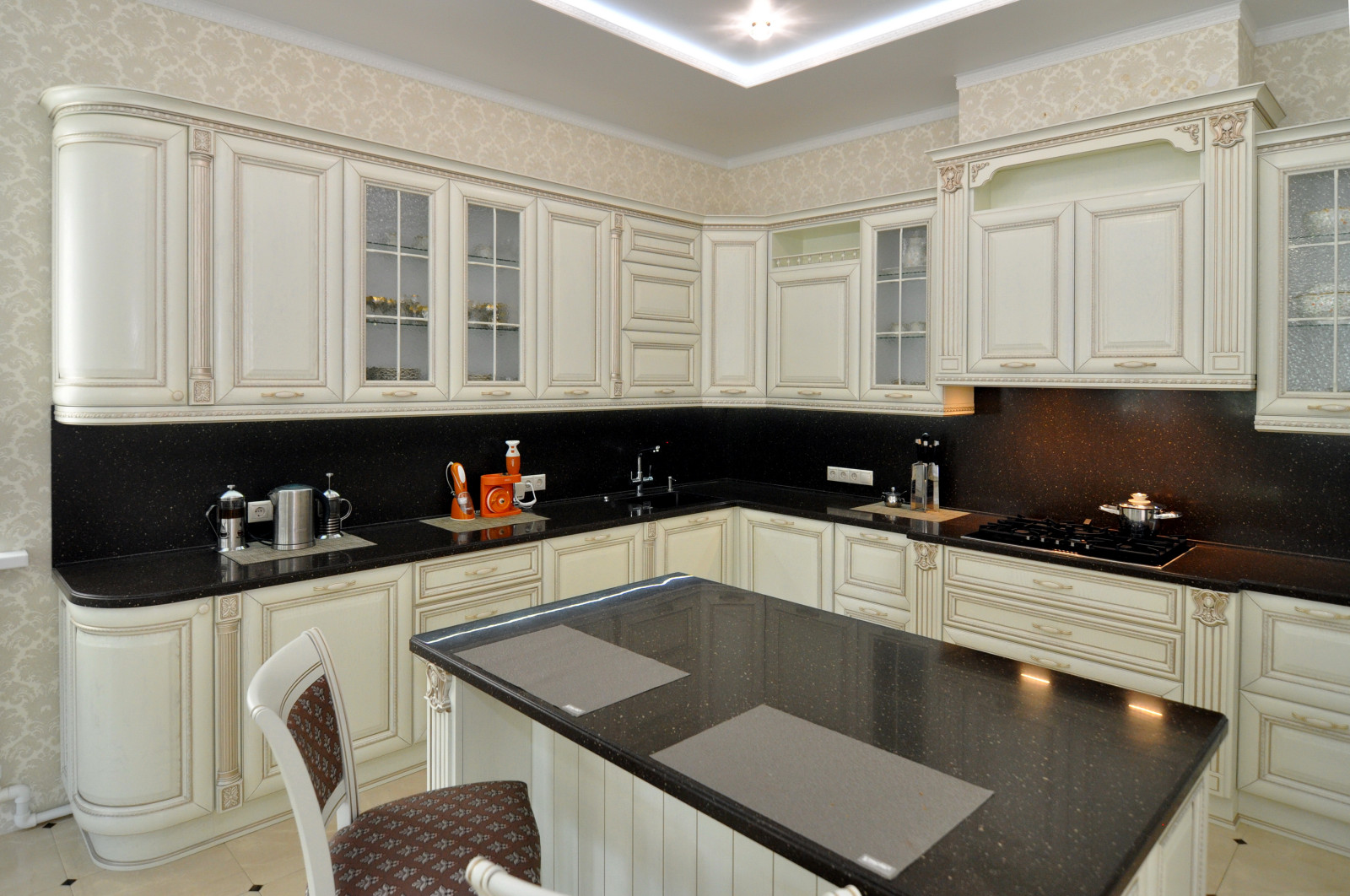 Кухня Алиери (массив дуба)