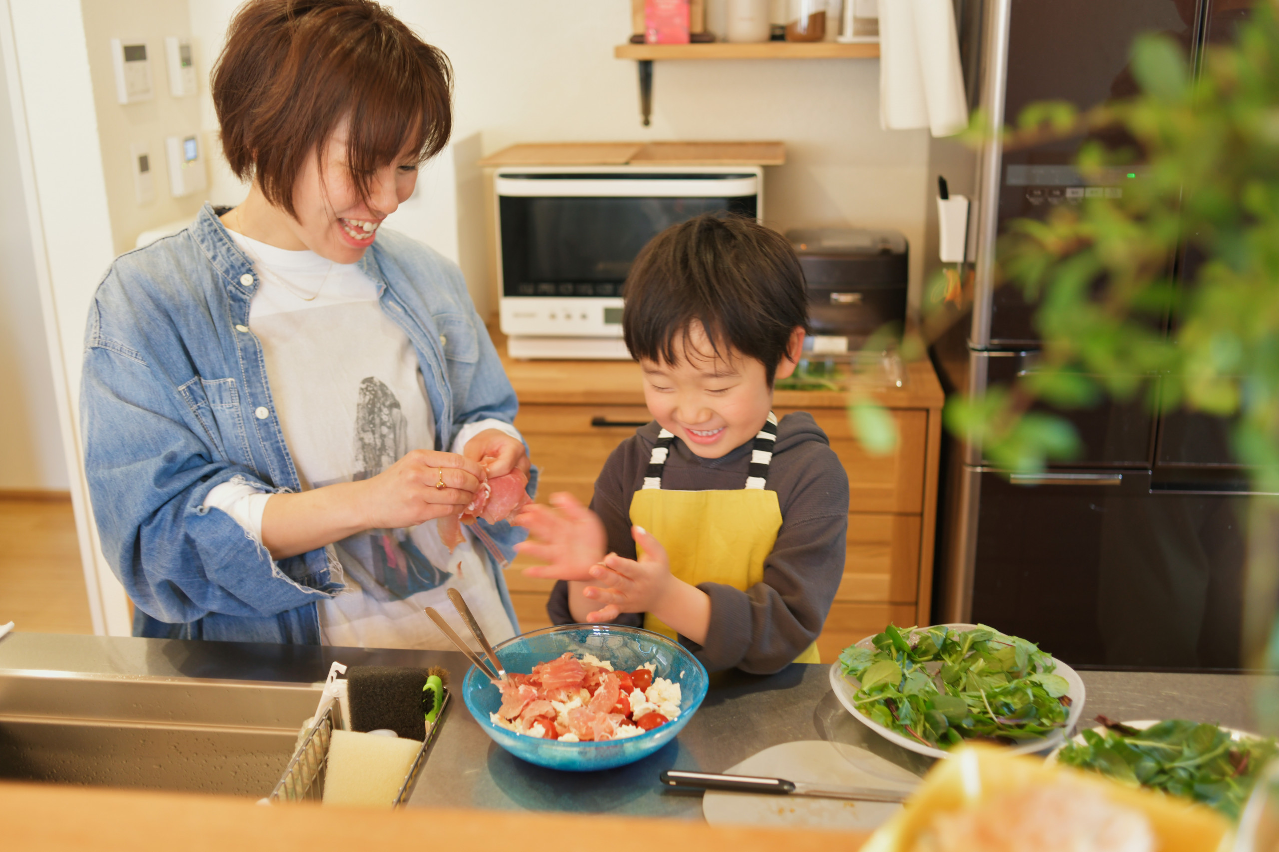 家族の笑顔輝く自然素材の家