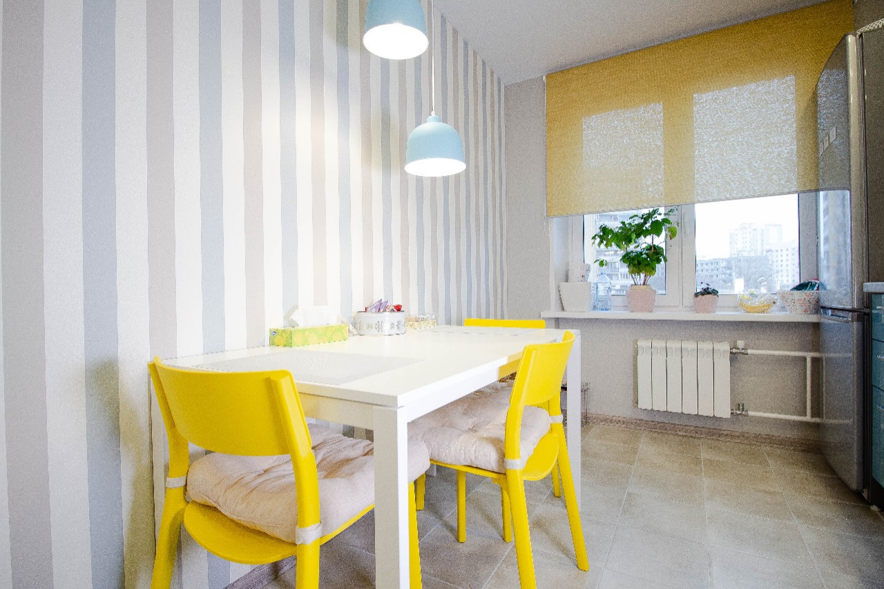 Реализованный проект квартиры в ярких цветах и скромным бюджетом в центре Москвы