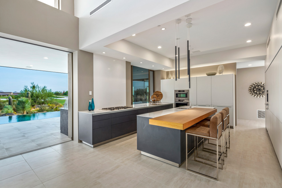 Design ideas for a modern kitchen in Phoenix.