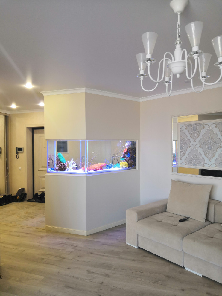 Аквариум угловой, на просвет