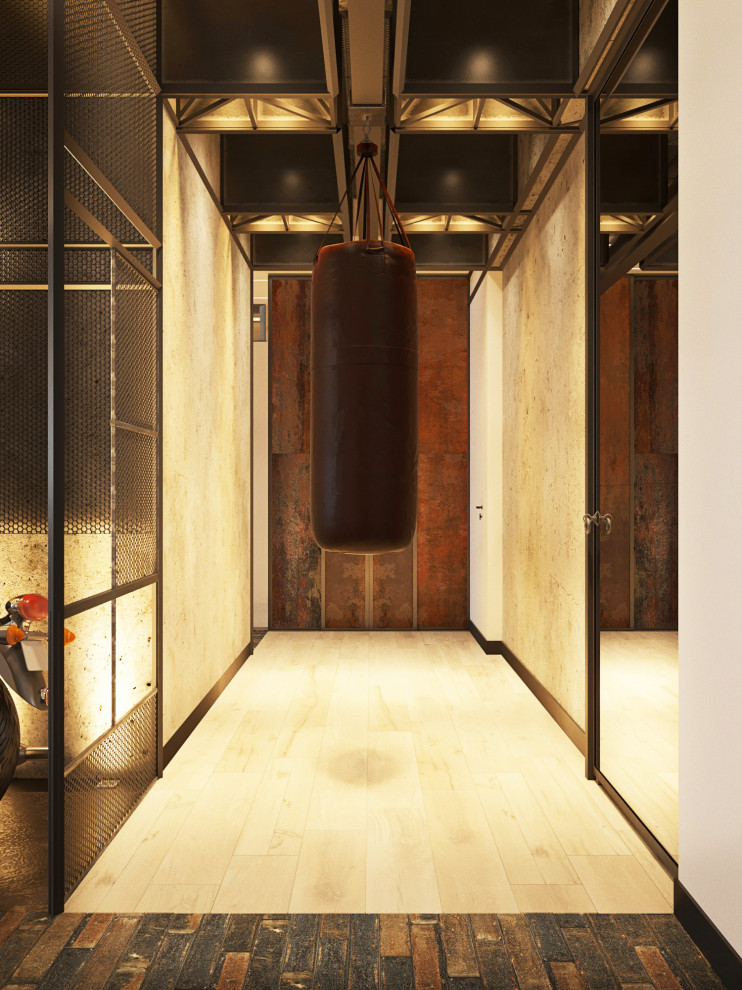 Квартира с мотоциклом.