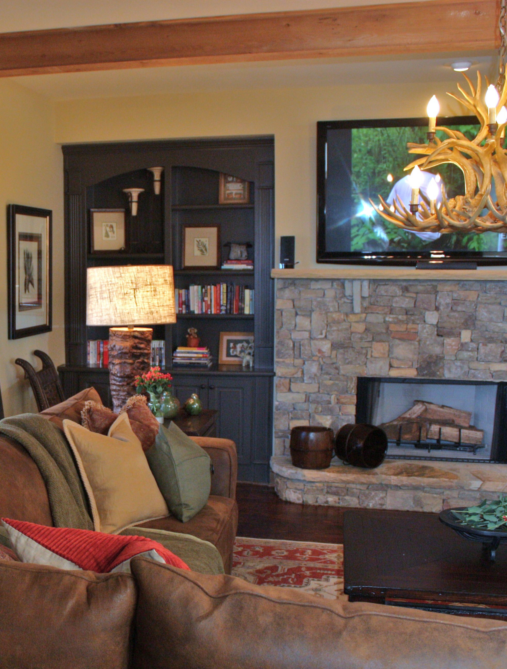 International Intrigue Sets the Pace in a U.S. Home