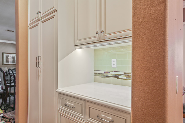Schultz - Rancho Cucamonga, CA transitional-kitchen