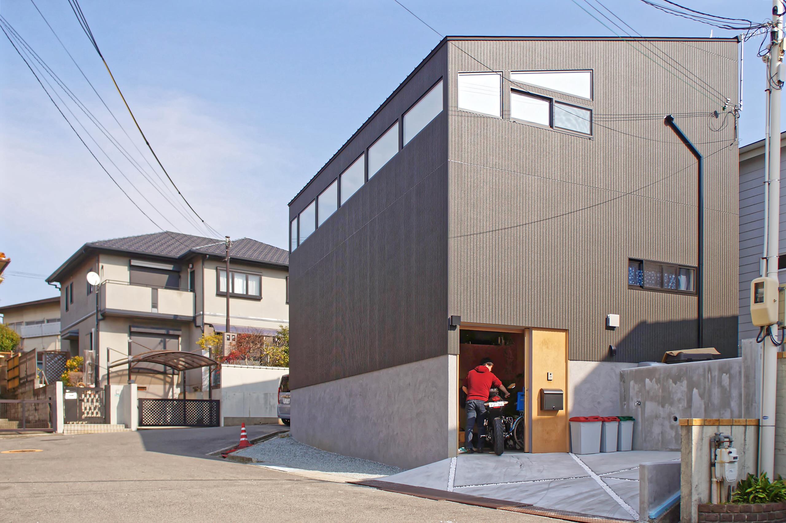 75 Small Exterior Home With A Black Roof Ideas You Ll Love September 22 Houzz