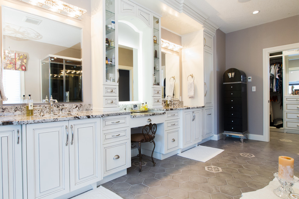 Inspiration for a transitional bathroom remodel in Edmonton