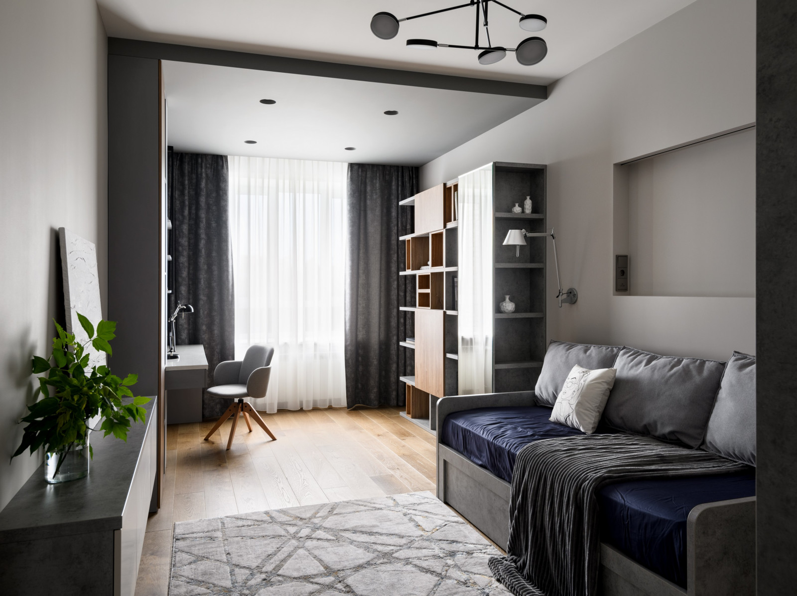 Натуральные материалы в интерьере трехкомнатной квартиры