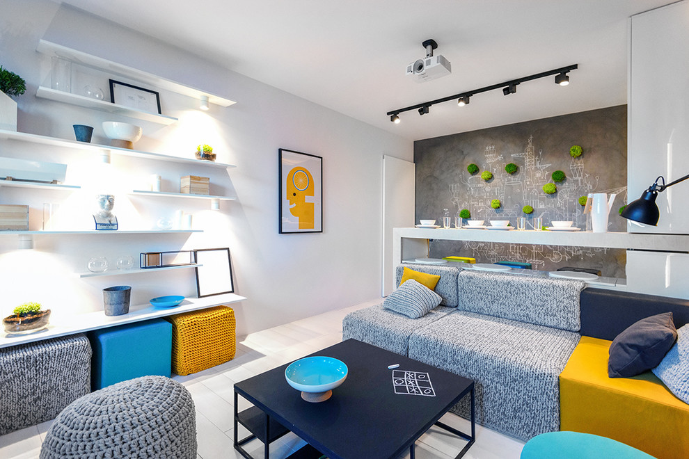 Гостиная с зеленой стеной