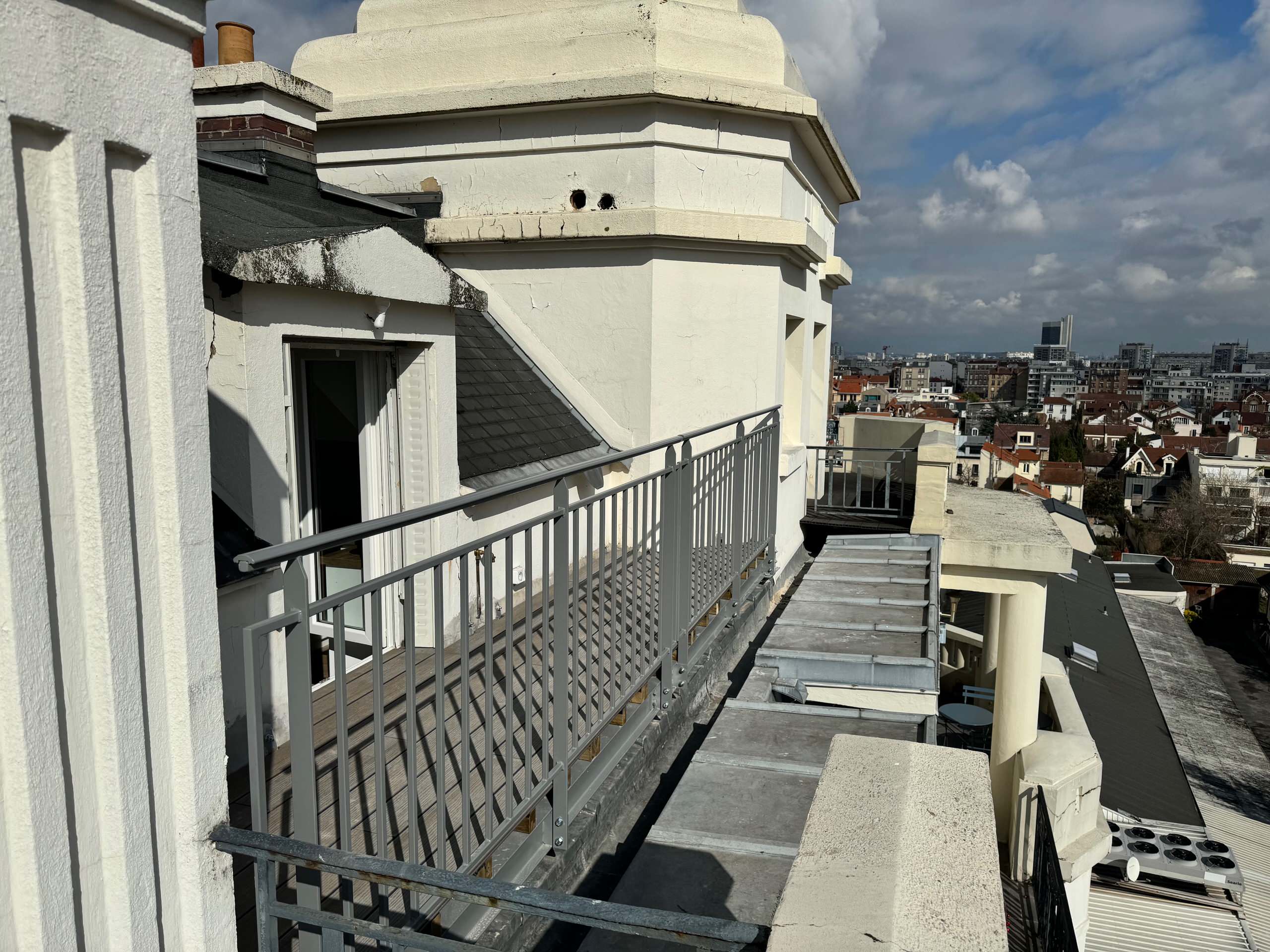 Un terrasse sur les toits de Paris