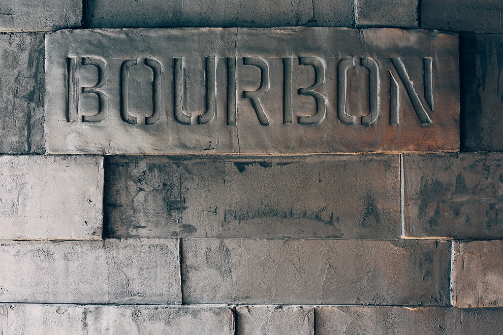 Реализация дизайн проекта бара Bourbon