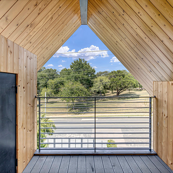 Example of a minimalist home design design in Austin