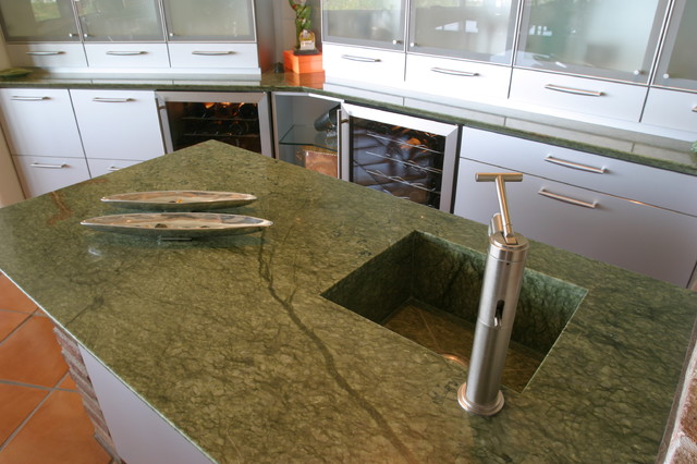 Kitchen games-room