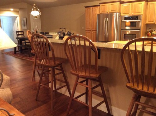 Kitchen - transitional kitchen idea in Seattle