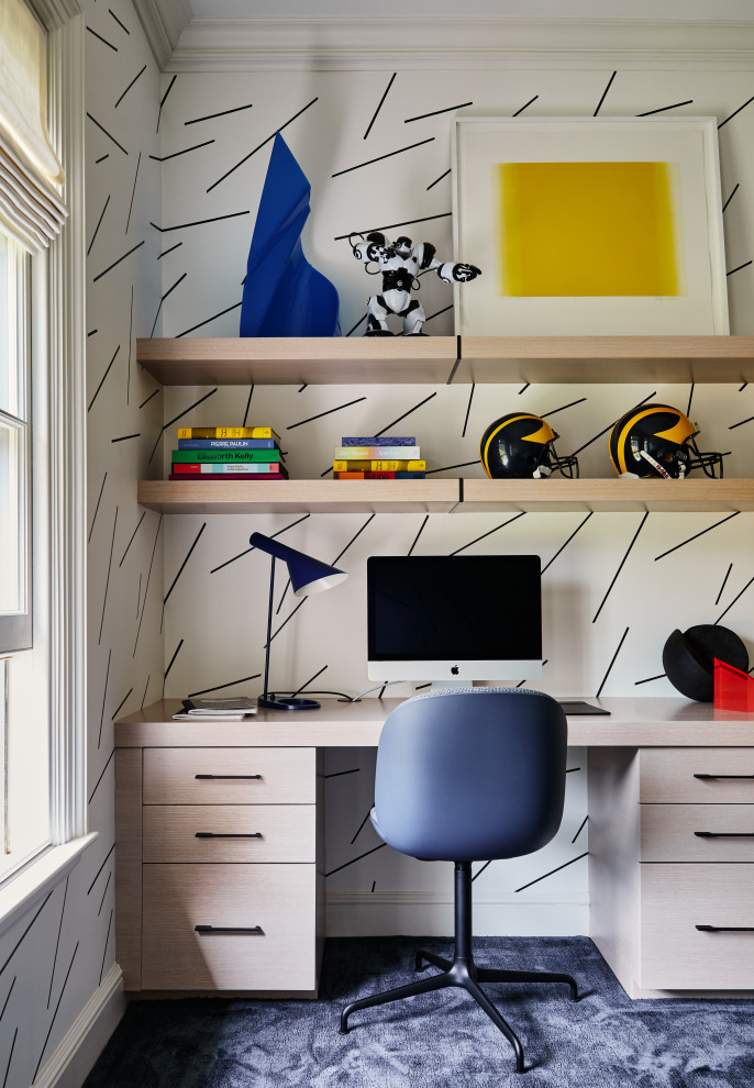 Cette image montre une chambre d'enfant design de taille moyenne avec un mur blanc, moquette, un sol bleu et du papier peint.
