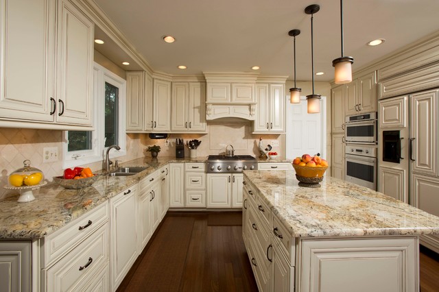 A Kitchen Designed For Family Gathering Traditional Kitchen