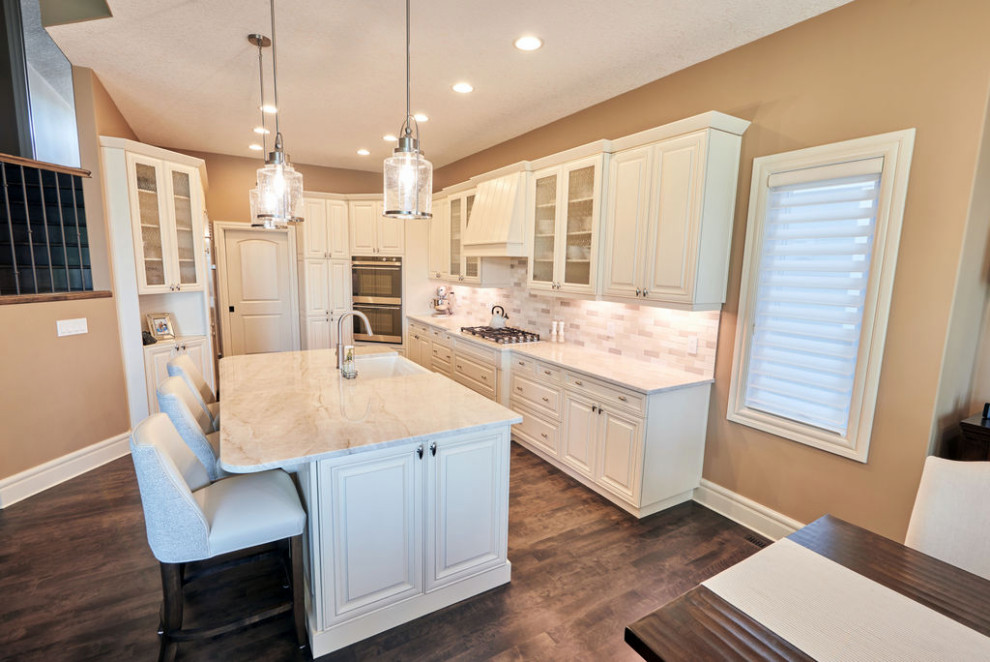 Inspiration for a transitional kitchen remodel in Calgary