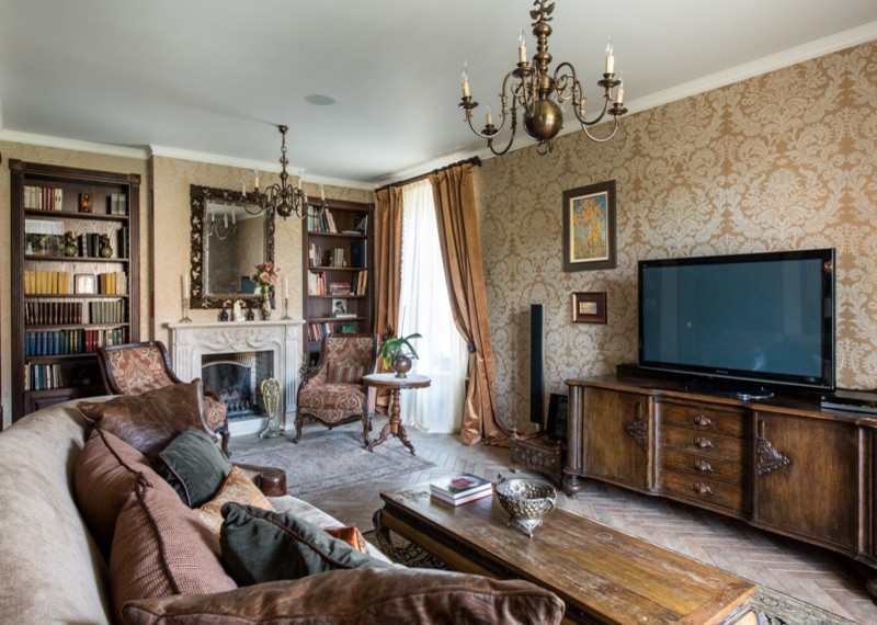 Дом с антиквариатом