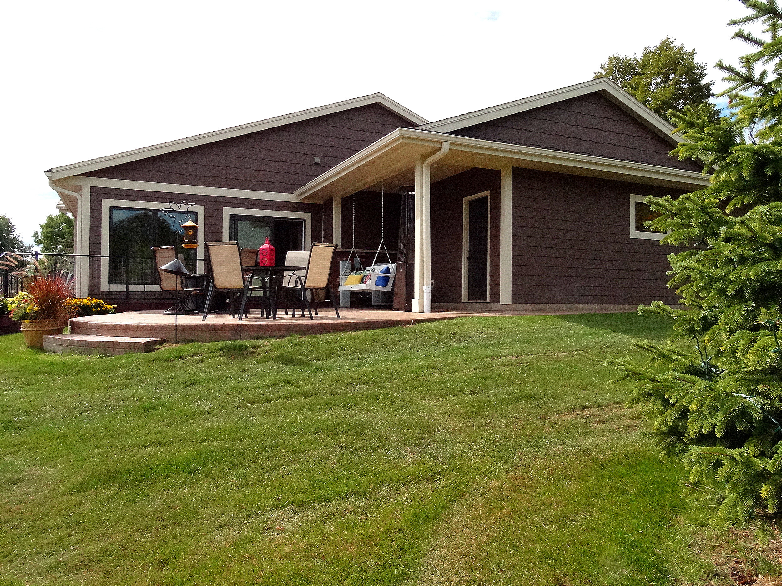 Muskego Residence - Exterior and Sun Room Addition