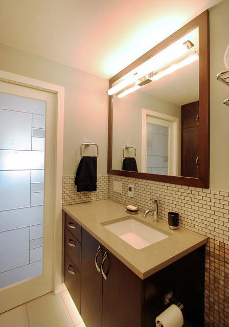 New East Side Condo - Contemporary - Bathroom - Chicago - by Habitar Design