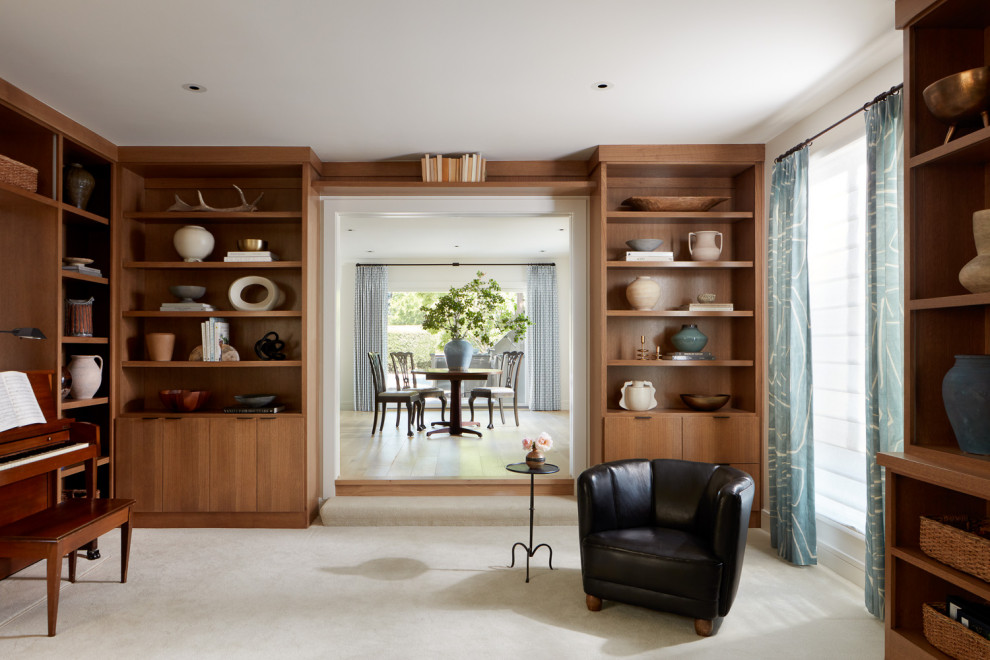 This is an example of a contemporary family room in San Francisco.