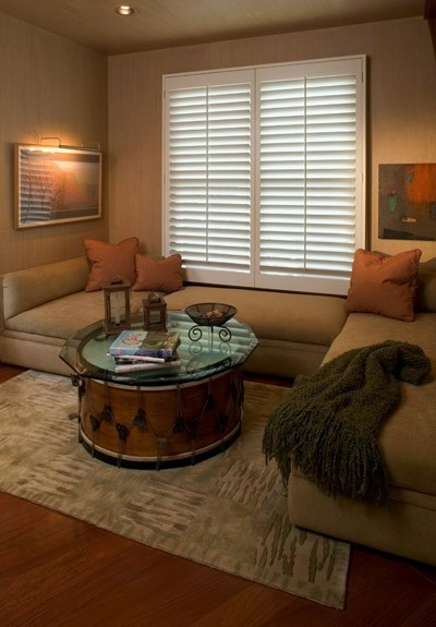 Photo of a contemporary living room in Wilmington.