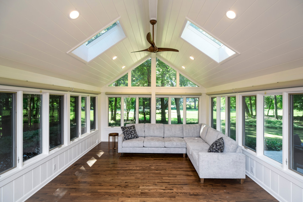Inspiration for an expansive retro conservatory in Chicago with medium hardwood flooring.