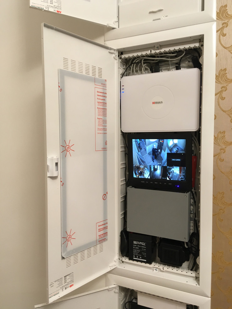 Слаботочный щит ABB с оборудованием