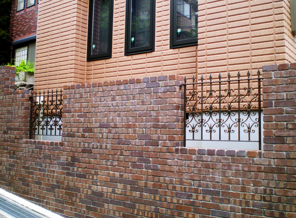 Exempel på ett klassiskt brunt hus