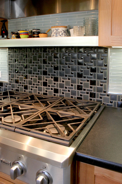B.L Kitchen Remodel moderno-cucina