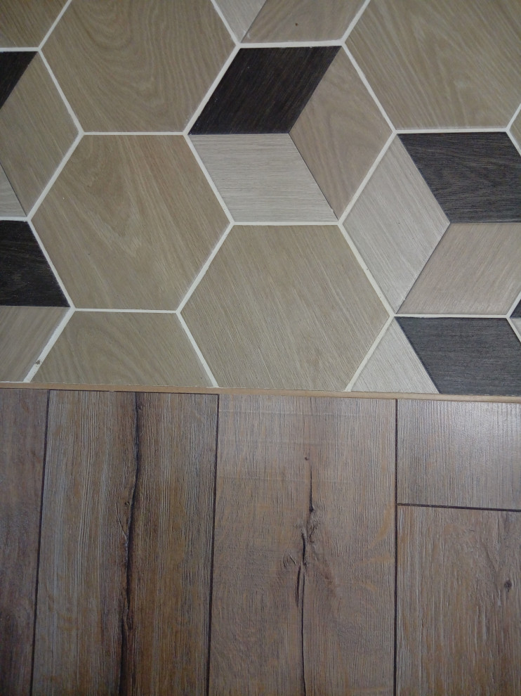 Кафель и ламинат. Стык в стык. Без порожков.