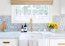 Example of a transitional kitchen design in St Louis