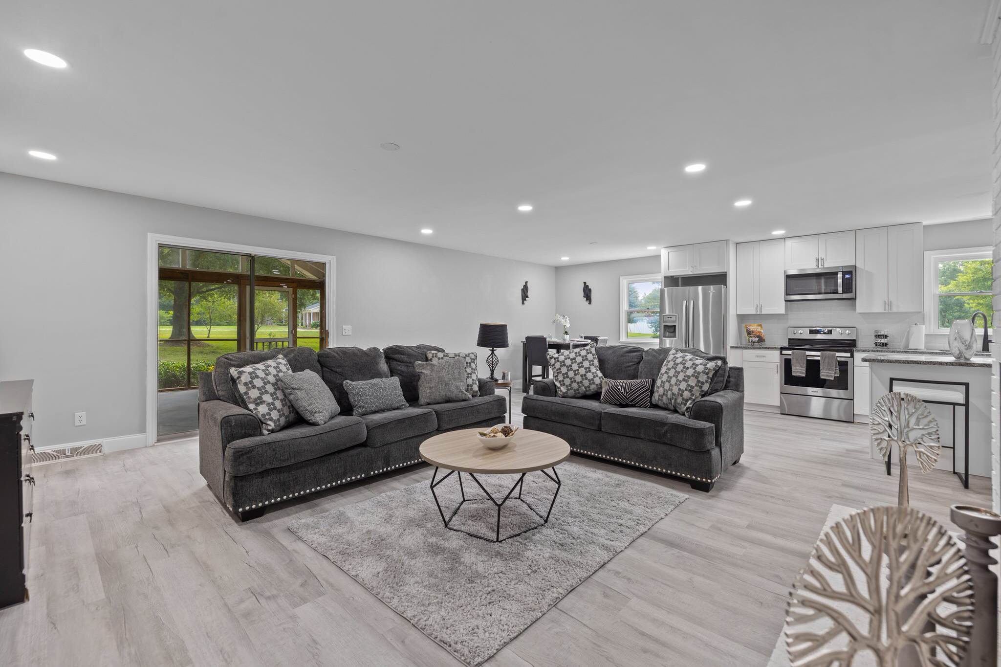 Monroe staging project