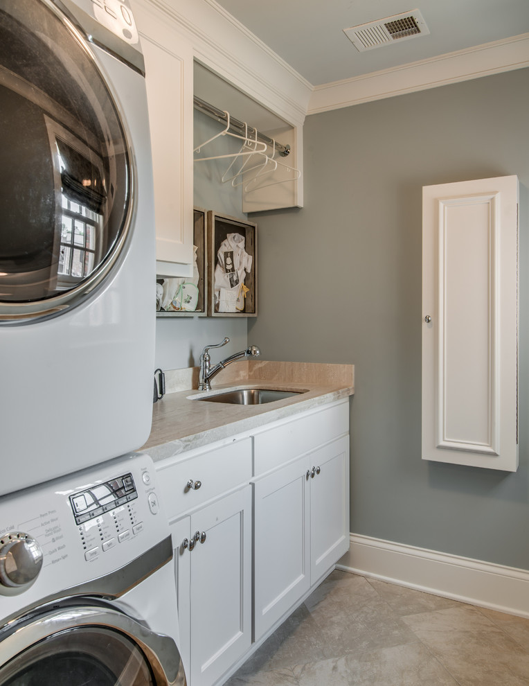 This is an example of a traditional laundry room in Nashville.
