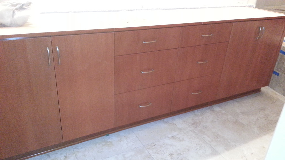 Home design - transitional home design idea in Orange County