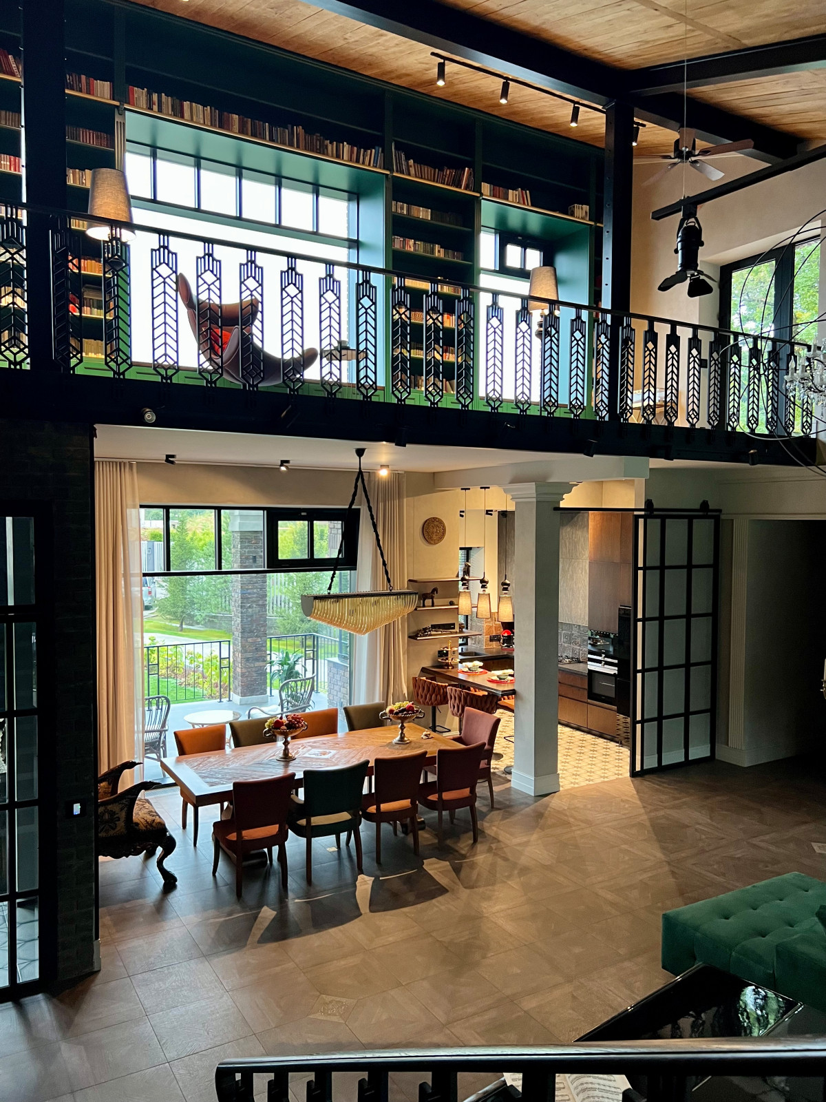 Загородный дом 800кв.