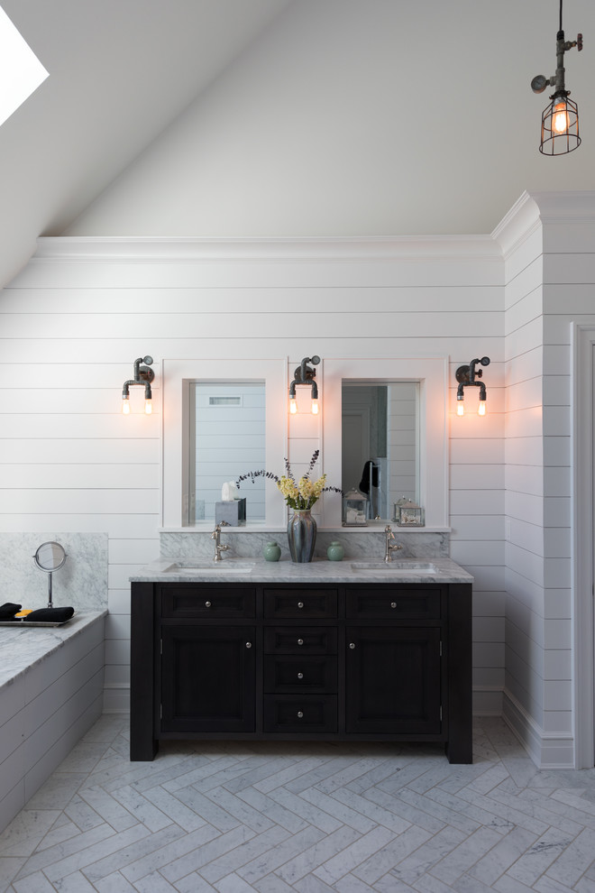Design ideas for a country bathroom in New York.