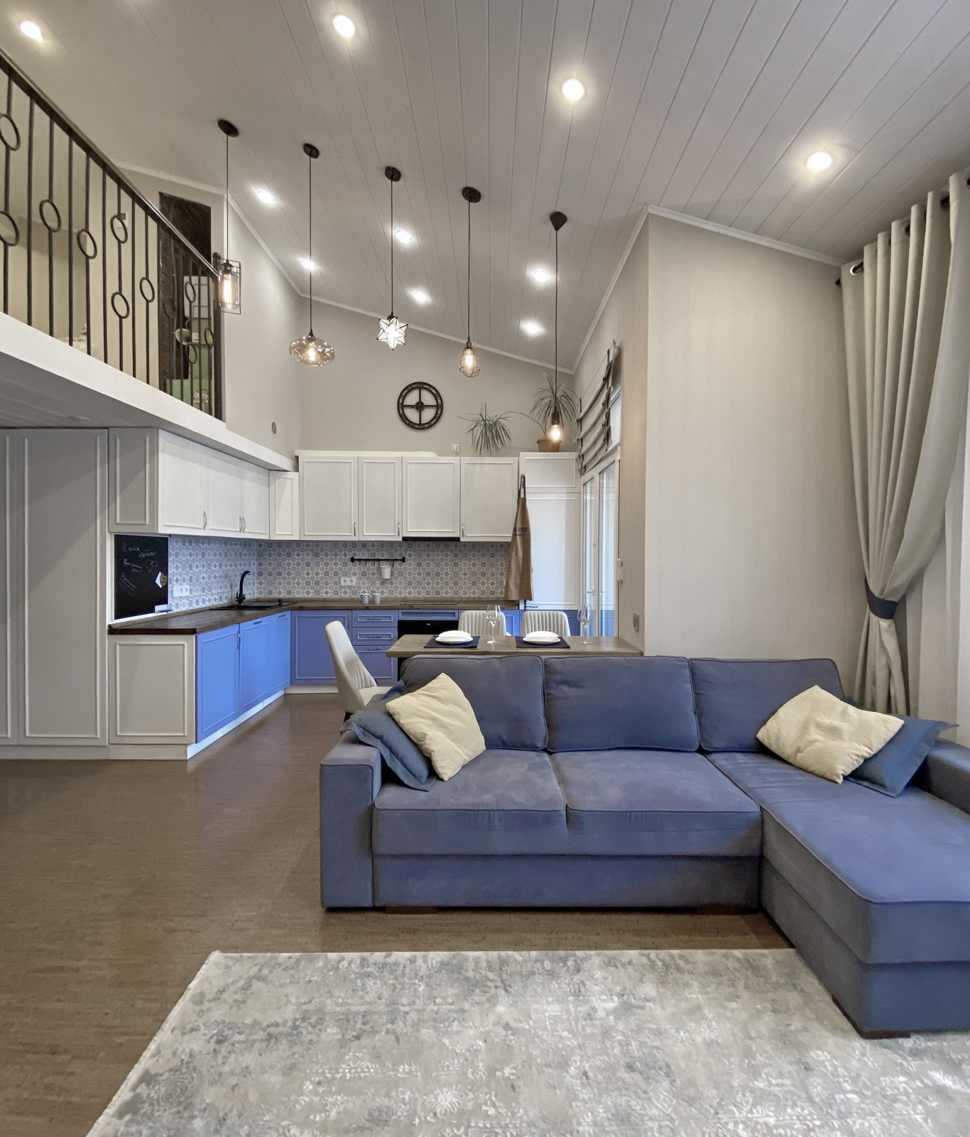 Воздушный лофт. ЖК Валентиновка парк. Двухуровневая квартира, 70 кв.м.