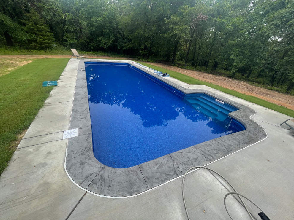 Polymer Vinyl Liner Pool with stamped/colored Concrete Cantilever Edge