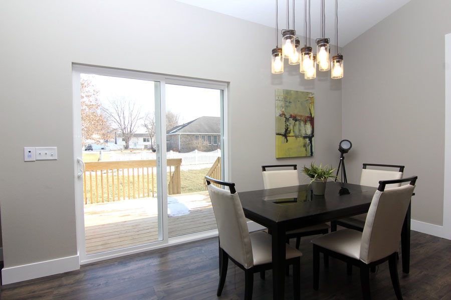 Dining room - transitional dining room idea in Cedar Rapids