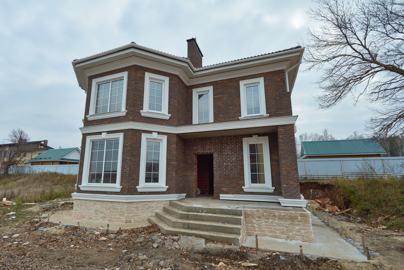 Дом в английском стиле. 290 м^2 г.Казань деревня Зимняя Горка.