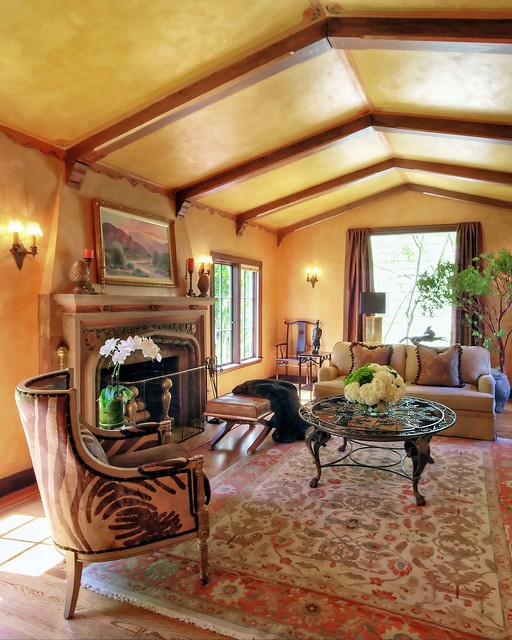 Spanish Warmth mediterranean-living-room